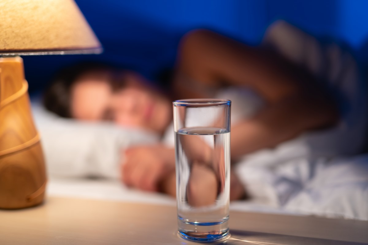 Beber água antes de dormir